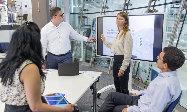 How to upgrade your leadership skills while working full-time