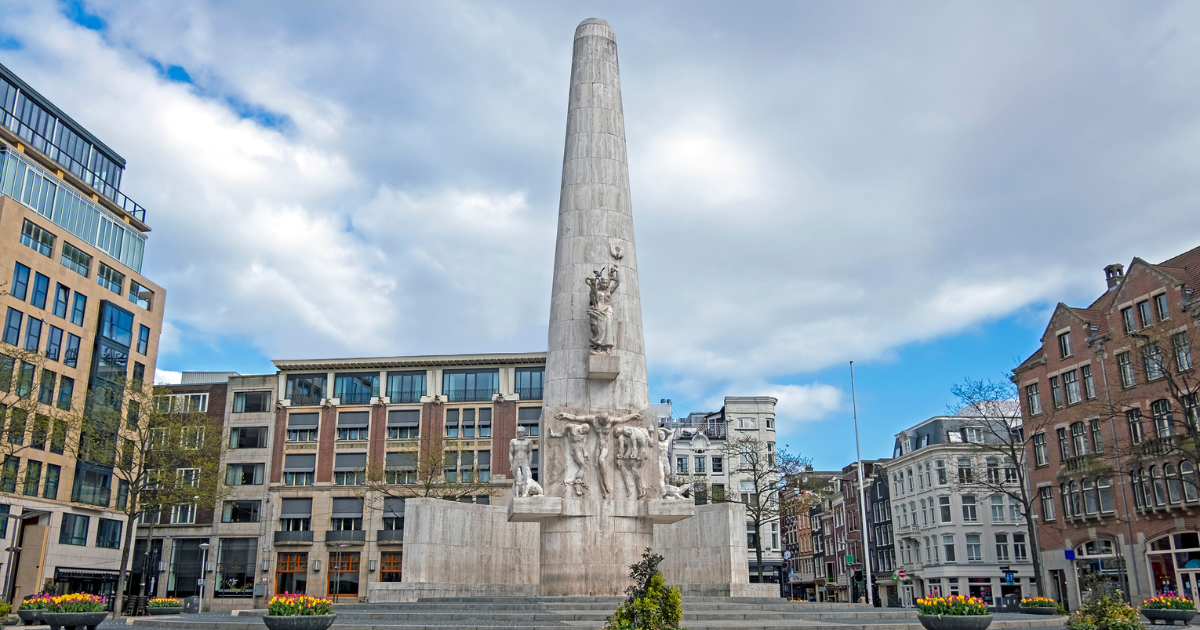 National Monument in Amsterdam defaced with red paint on Remembrance Day