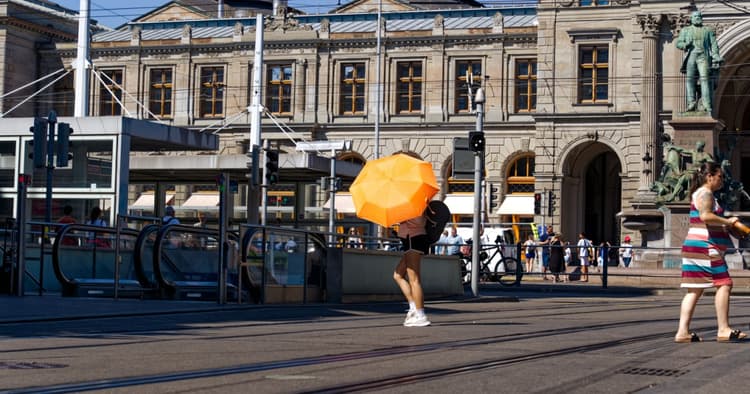 Level 3 heat warning issued for many parts of Switzerland