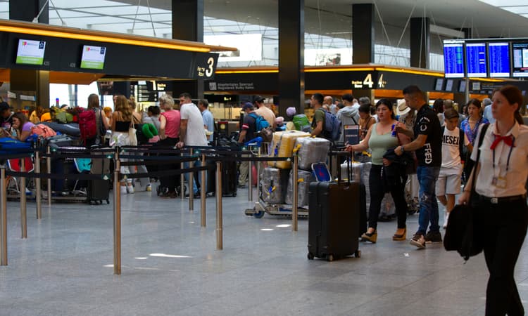 Why do 60 percent of immigrants leave Switzerland?