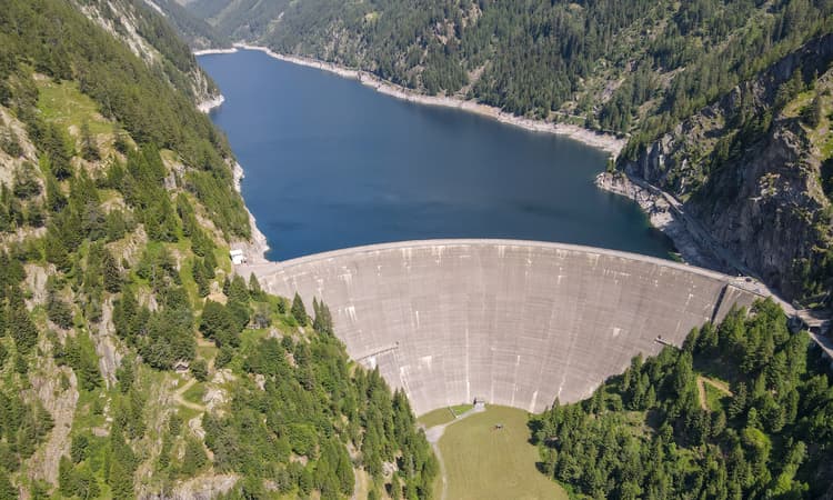 Swiss dams brimmed in preparation for energy shortages, ElCom confirms