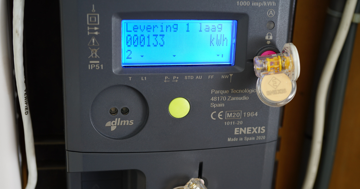 Dutch households that fail to switch to smart energy meters face fines
