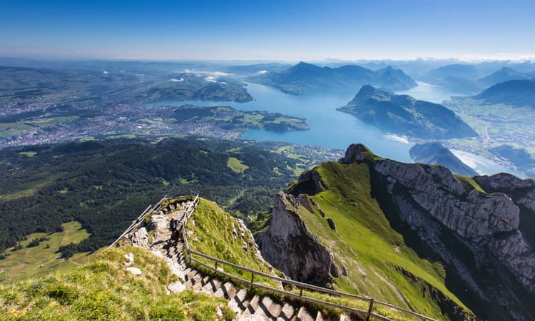 Bright sunshine and highs of up to 20C forecast in Switzerland