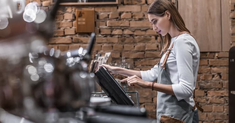 Travailsuisse demands 2% pay increase for all employees in Switzerland
