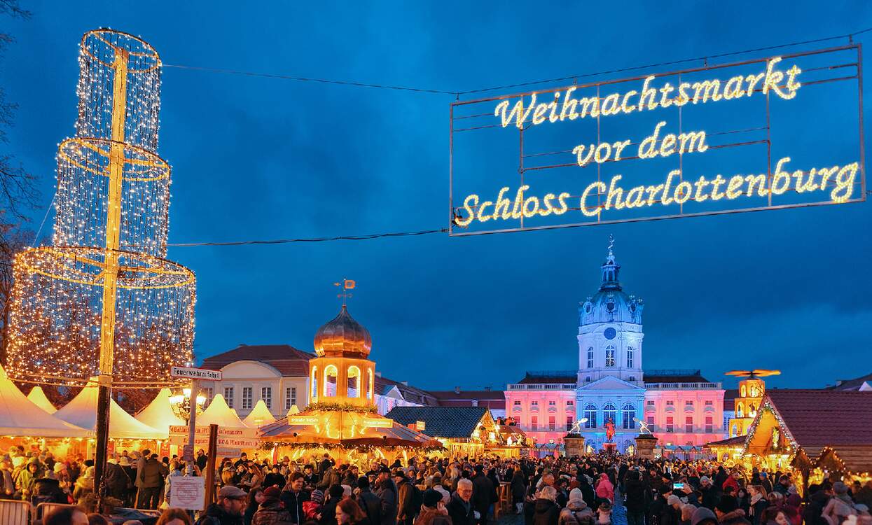christmas market charlottenburg palace