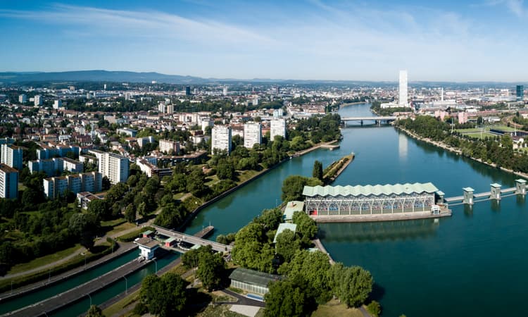 Swiss town to fine drivers who visit for less than 15 minutes