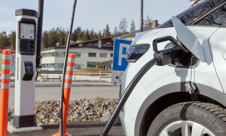 Switzerland to fit most motorway service stations with e-charging points