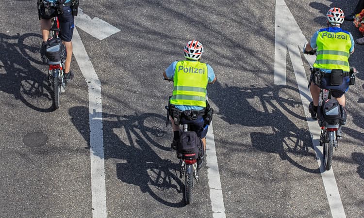Zurich city police to be given e-bikes equipped with sirens and blue lights