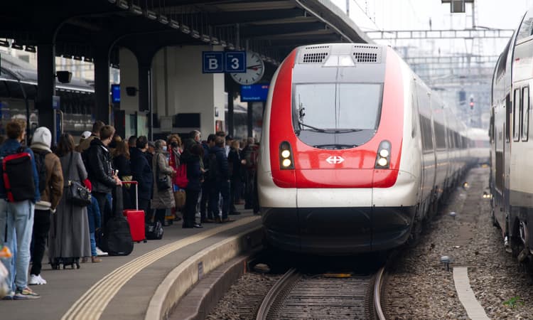 French-speaking Switzerland up in arms after SBB cuts announced