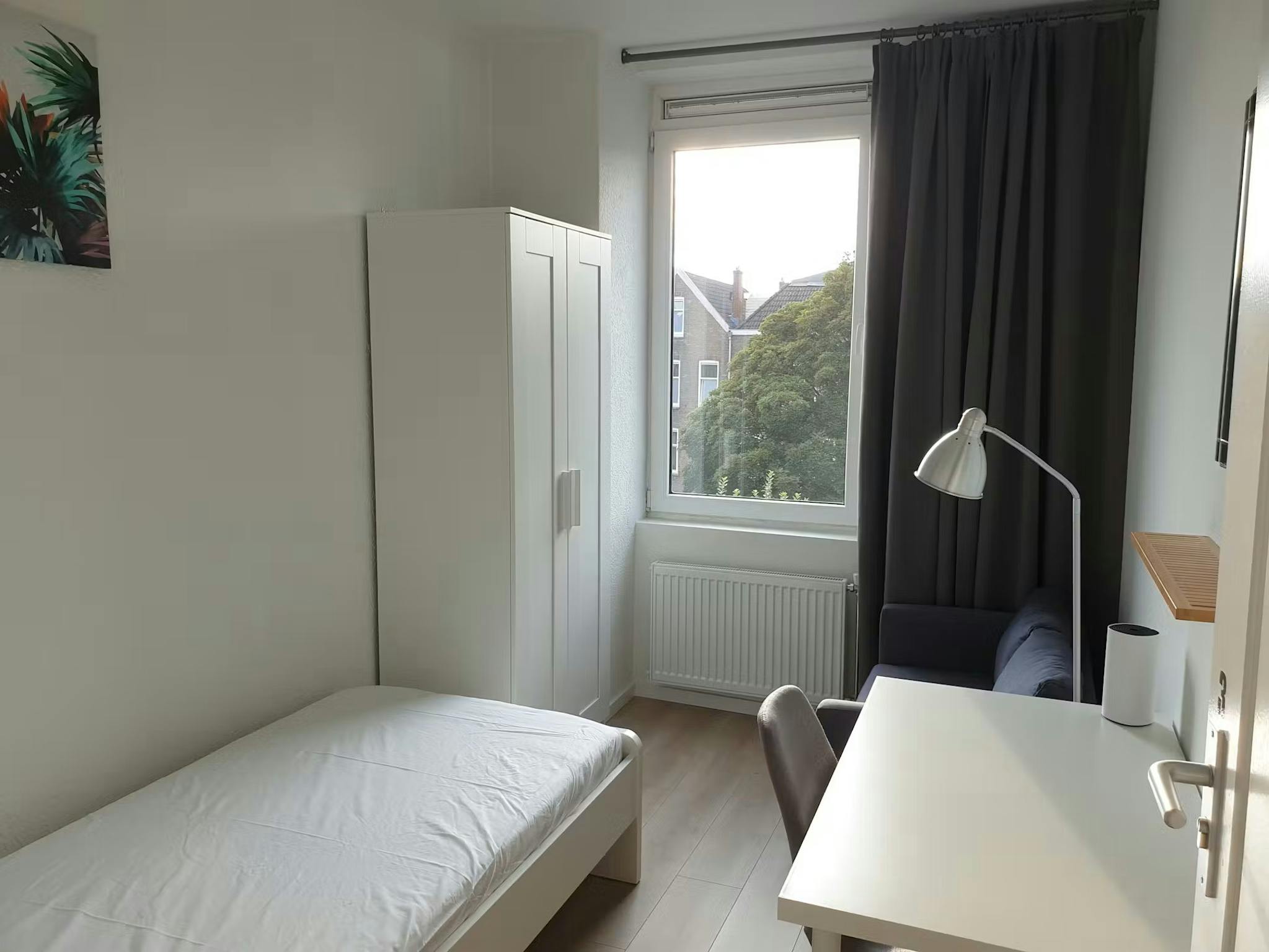 Apartment, Dorpsweg, Rotterdam
