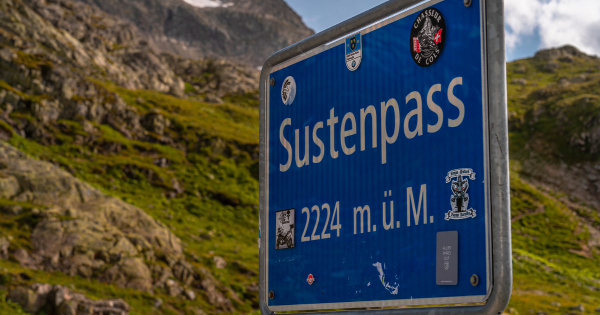 Ferrari driver filmed hitting 210 km/h on Susten Pass faces police probe