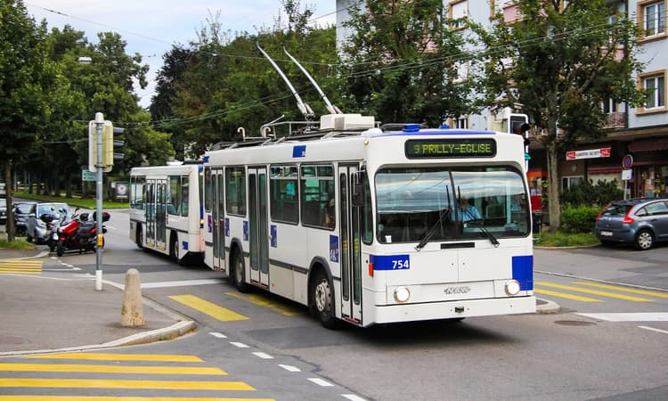 Retirees in Lausanne to receive 50 percent off unlimited local public transport