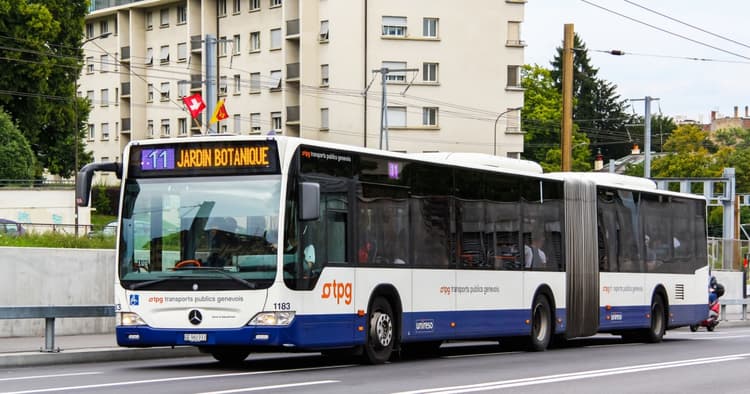 Canton Geneva makes public transport free due to pollution spike