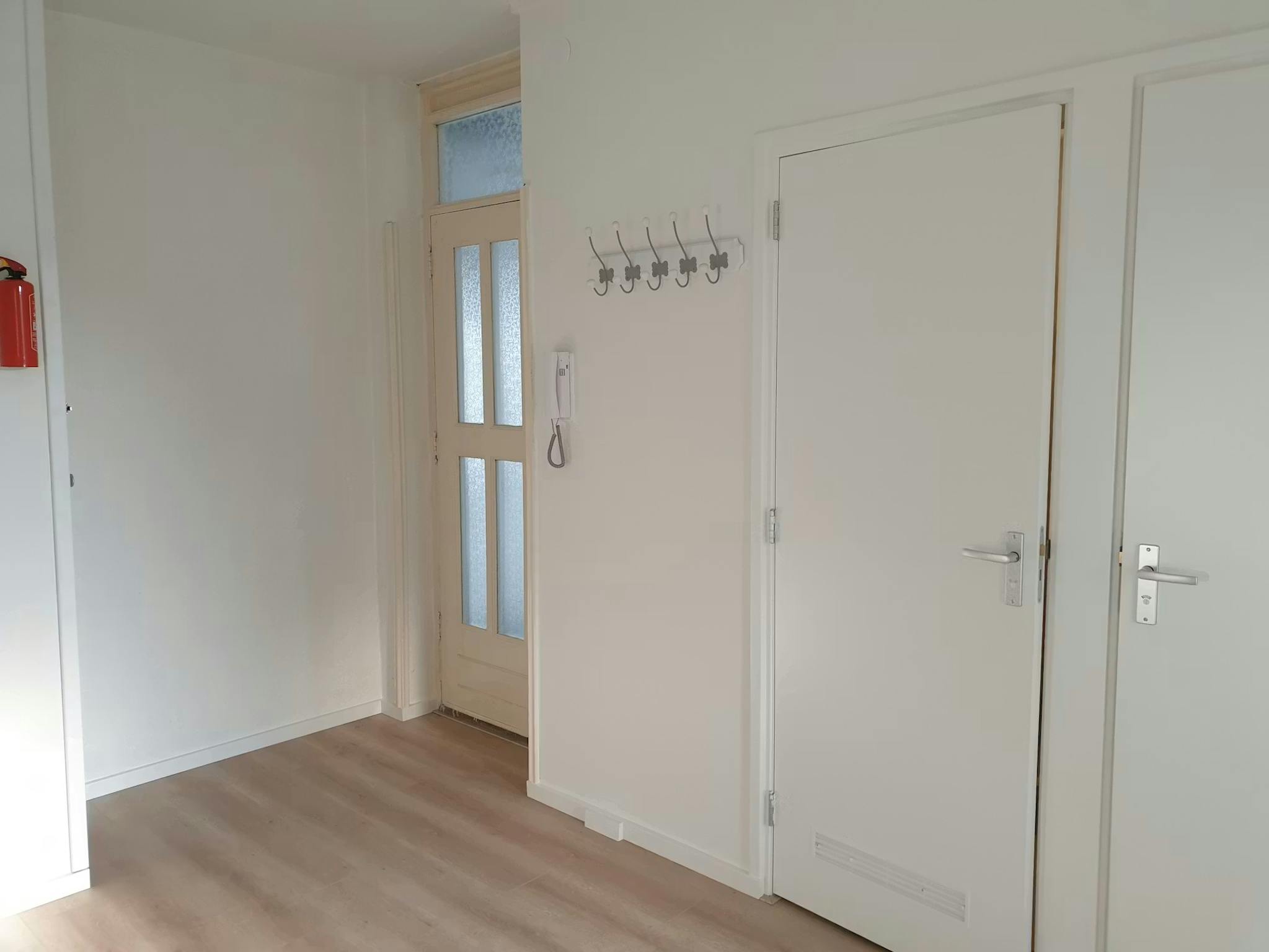 Apartment, Dorpsweg, Rotterdam