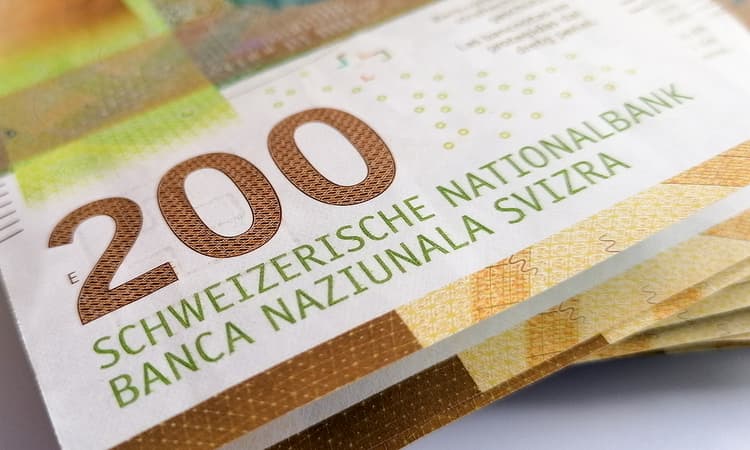 Swiss unions demand increase to all workers' wages 