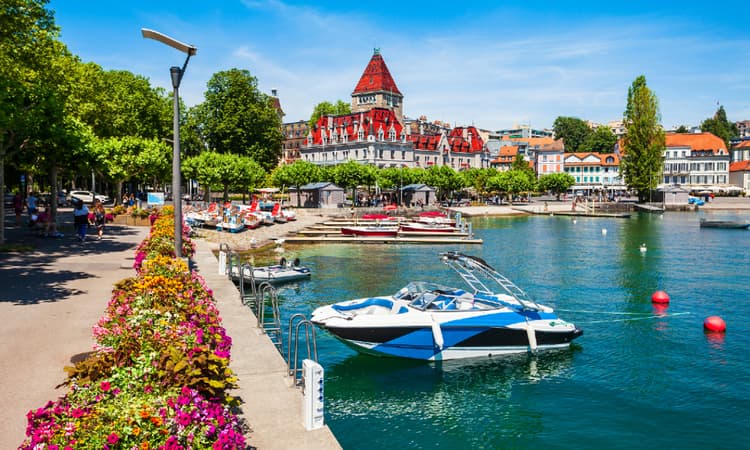 The best places for expats to live when working in Lausanne