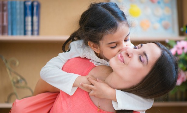 10 tips to improve communication with your child or teen - Main image / Thumbnail (1100 x 660)