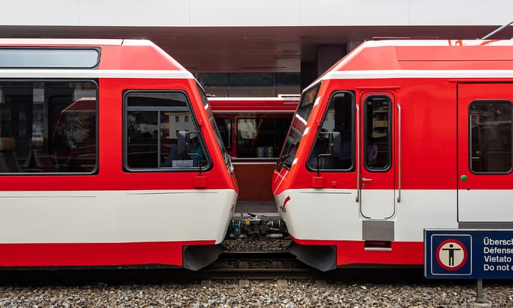 SBB fines Swiss pensioner 90 francs for being one minute late