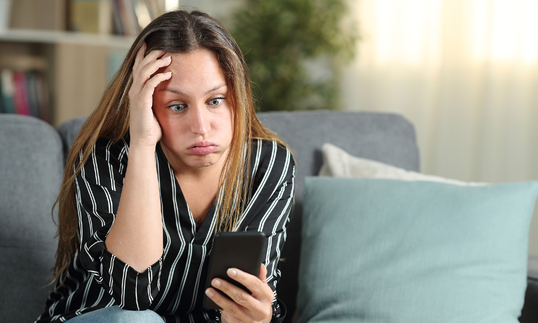 frustrated woman calling customer service germany