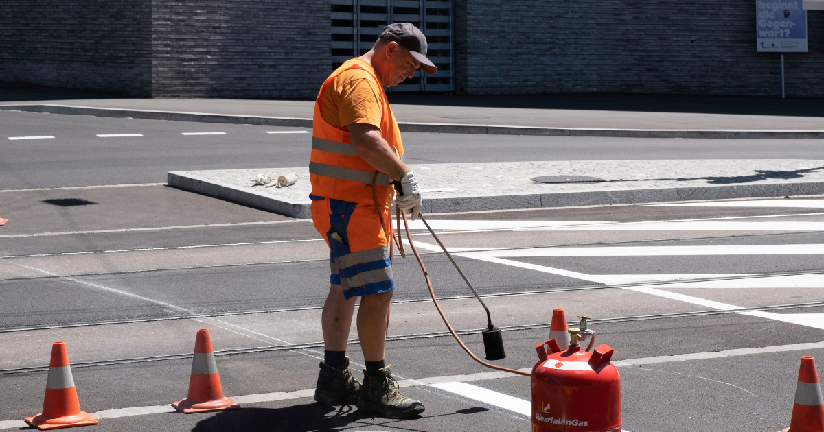 Basel company cuts work hours with full pay during Swiss heatwaves