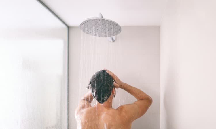 People in Switzerland showering less than 25 years ago, survey finds