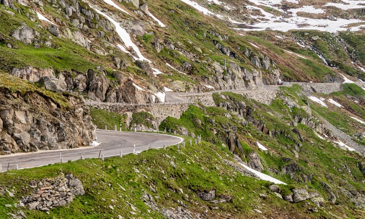 Which canton of Switzerland has the most dangerous roads?