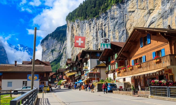 Which Swiss town has the most Airbnbs?