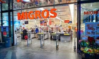 Swiss supermarket Migros raises its minimum wage to 4.100 Swiss francs a month