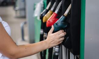 Swiss drivers see high fuel prices as global inflation takes hold