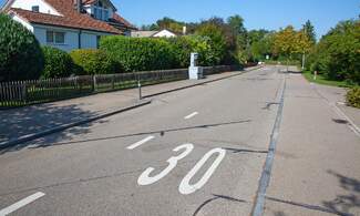 Swiss residents call for 30 km/h speed limits in urban areas